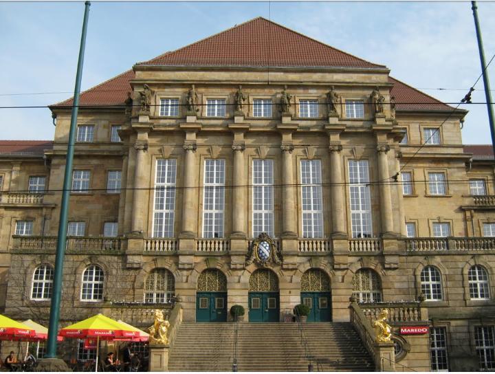 Privatzimmer Am Rathaus Касел Екстериор снимка